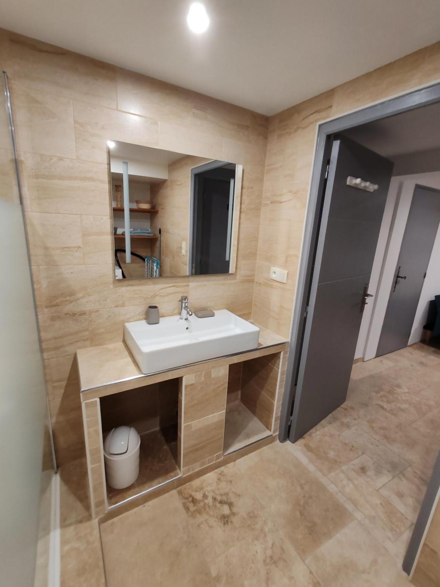 Appartement T3 Neuf Proche Centre Ville, Clim Et Parking Et Centrale Edf Valence  Extérieur photo